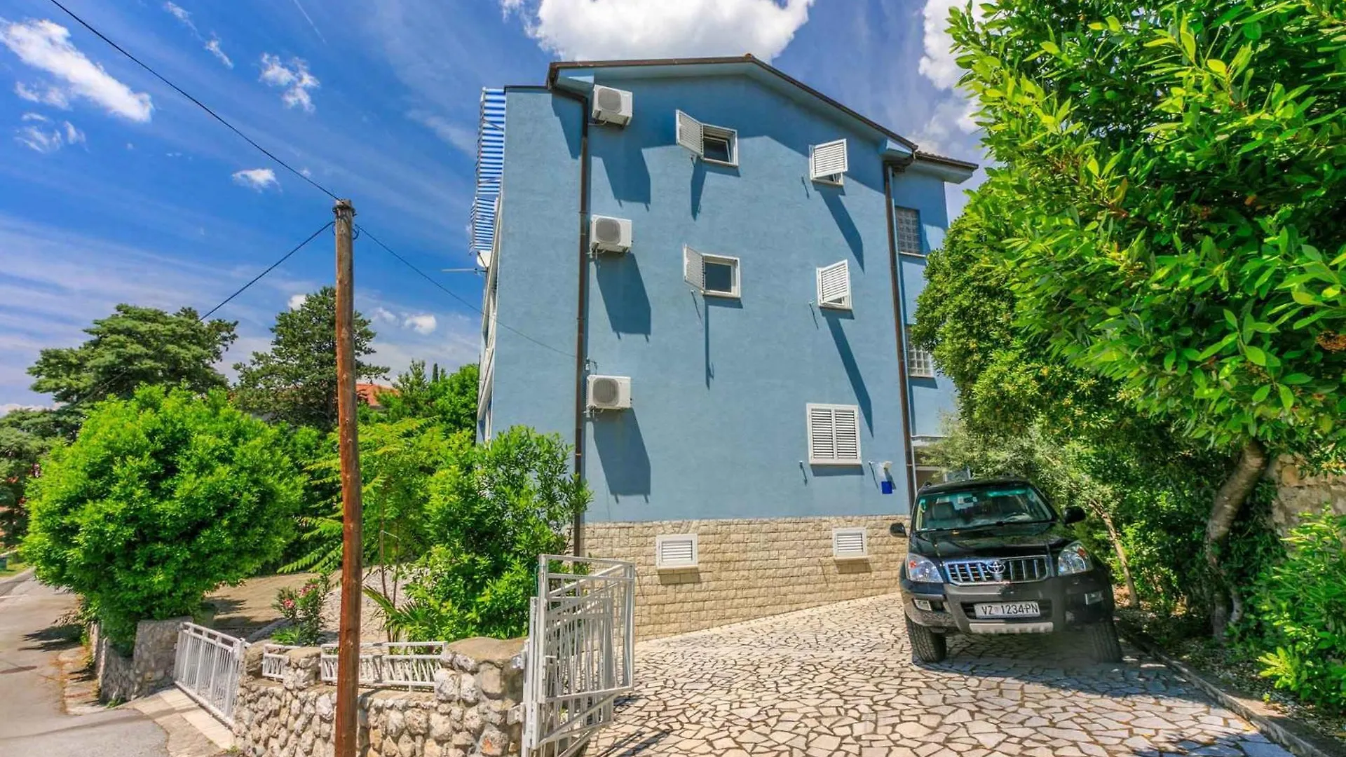Apartments In Dramalj 39393 0*,