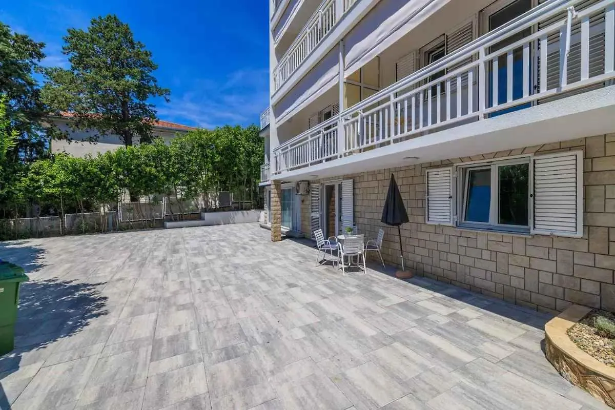 Apartments In Dramalj 39393